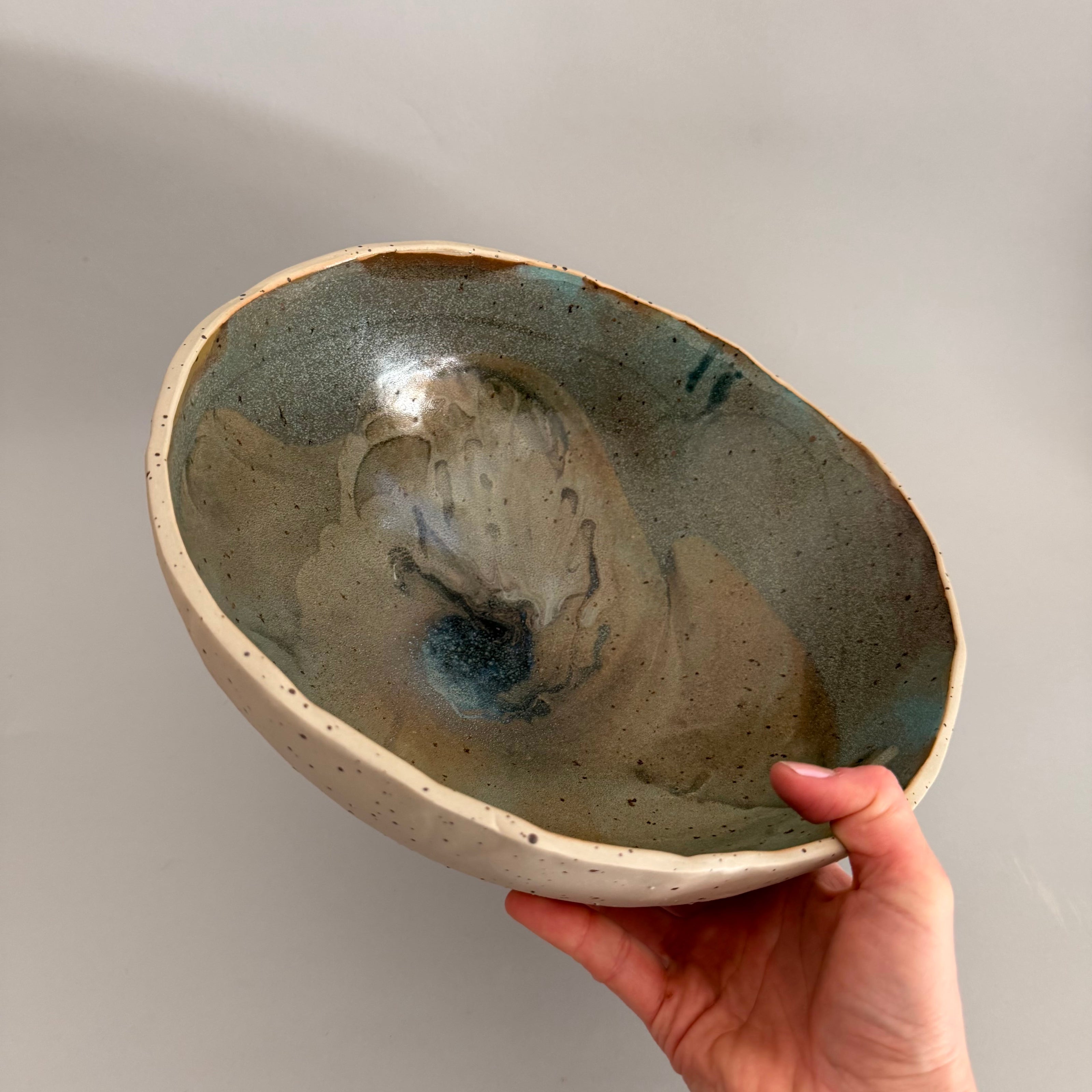 The Levitating Bowl